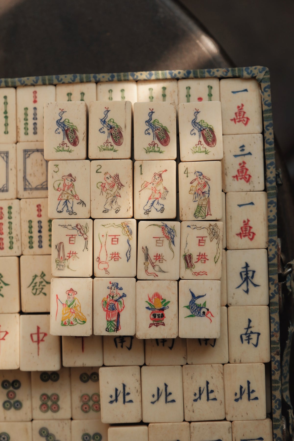 Vintage 1960s Hand-Carved Unique Iconography Flower Tiles Bone & Bamboo Mahjong