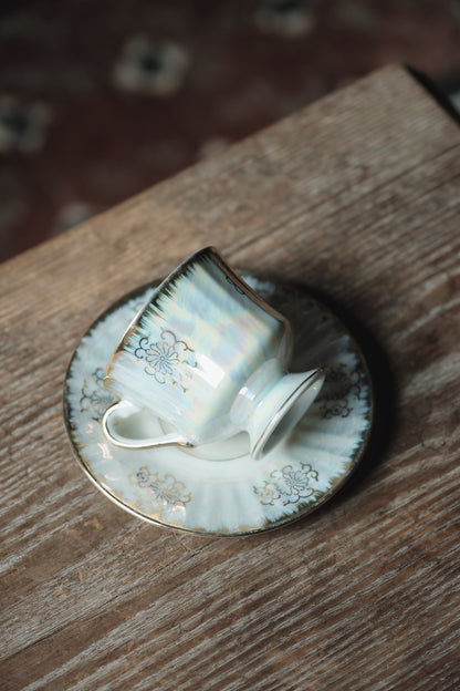 ($230)日本製·高足貝殼釉浮雕描金花茶紅茶杯(180ml)