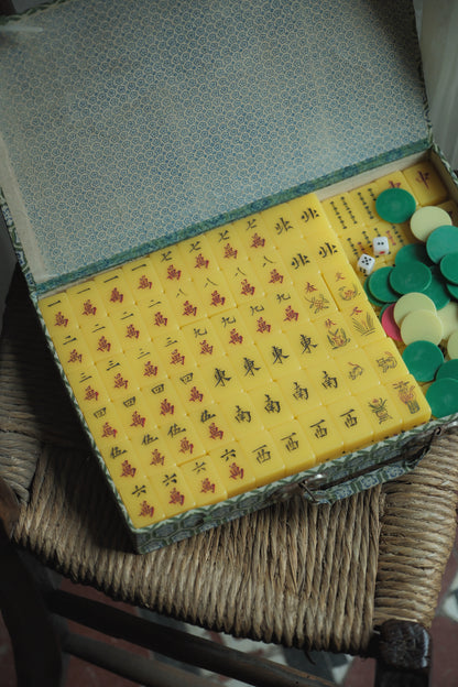 1980s Hand-Carved Mahjong Set in Goose-Fat Yellow Cat Flower Tiles
