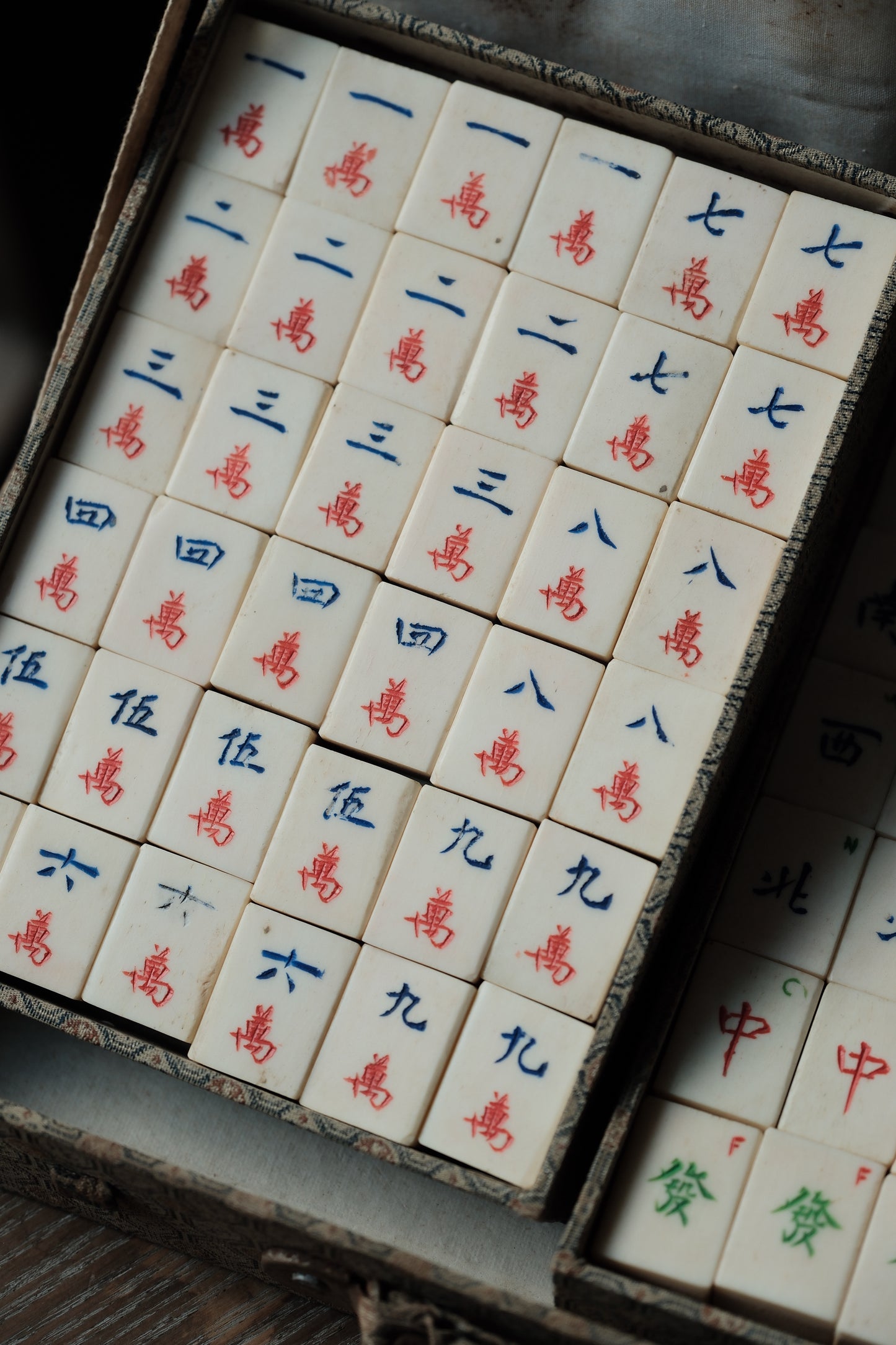 人手牛骨雕刻•竹骨榫接小型手雕刻麻雀連原裝盒