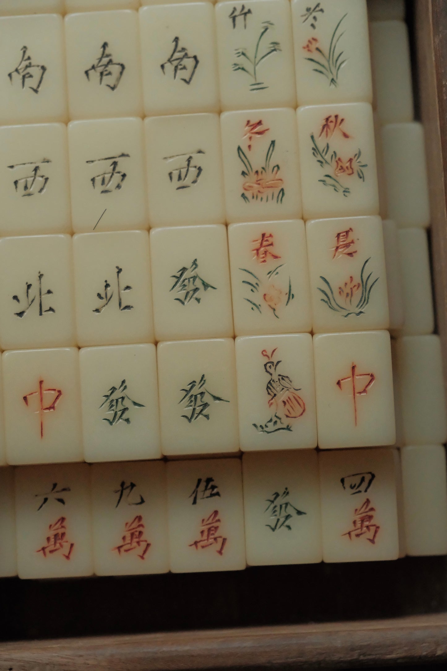 人手雕刻麻雀牌連入榫木盒
