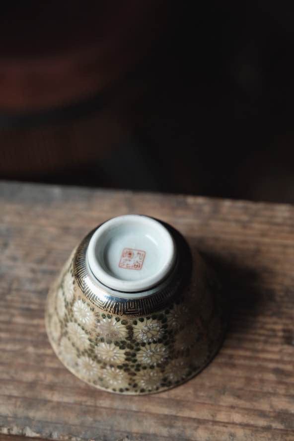 日本九谷燒手繪金調百花不落地茶杯（140ml）