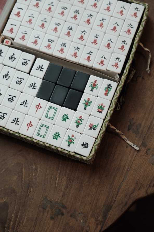 ($180自取)膠黑背小型麻雀連紙盒 貓牌