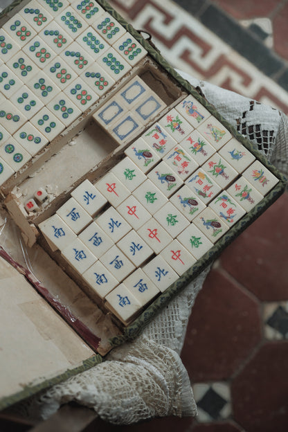 1980s Vintage Hand-Carved Bone-inlaid Bamboo-backed Mahjong Set with 4 Wild Tiles (148 Tiles in Total)