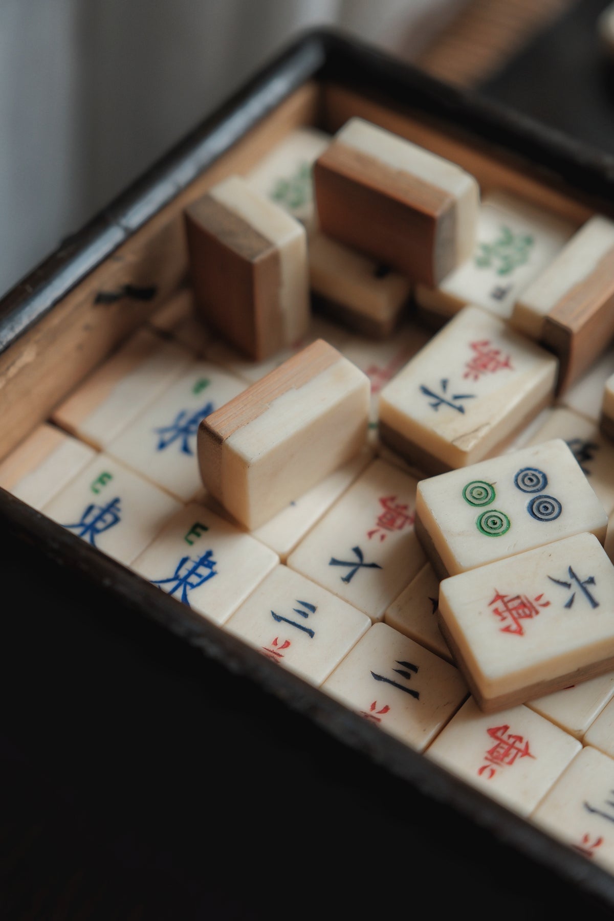 Vintage 1960s Hand-carved Sichuan-crafted bamboo and bone mahjong set