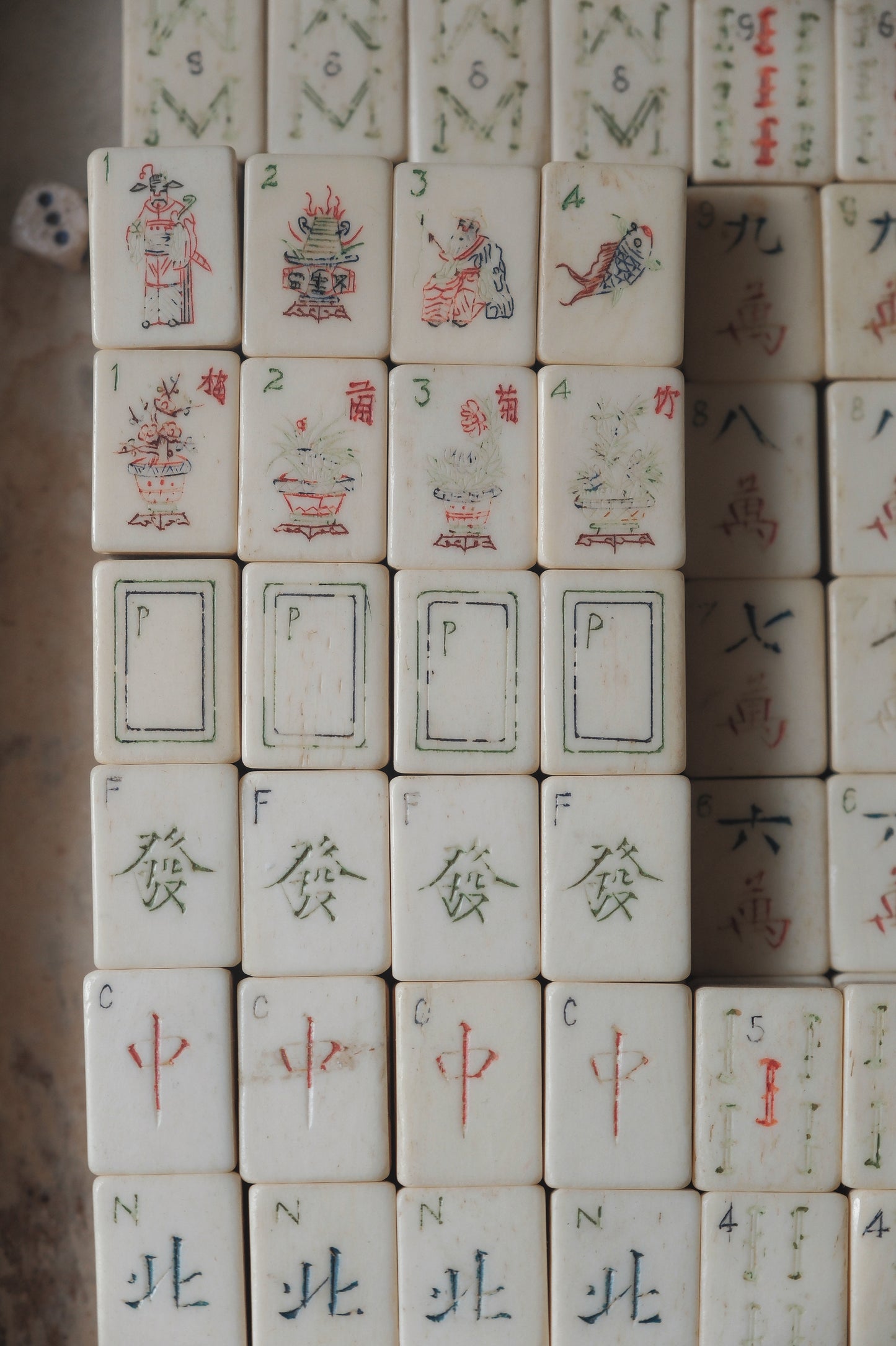 1960s Hand-Carved Bamboo-Backed Bone Mahjong Set