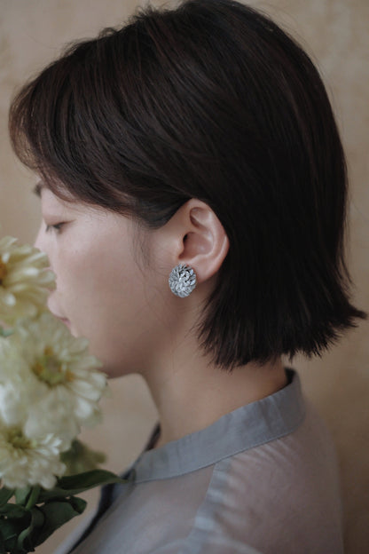 木紋色 | maomaomao embroidery 珠片繡耳飾 |

8月11日 星期二 時間 13:30～16:00（建議多預留半小時）