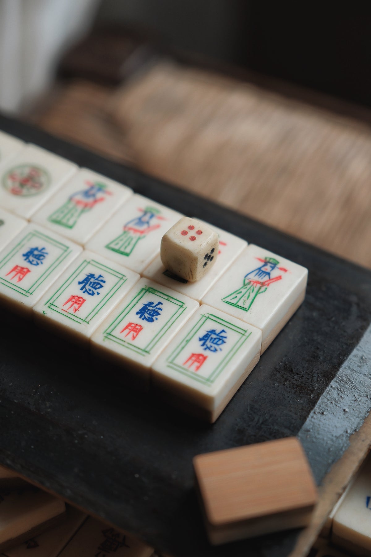 Vintage 1960s Hand-carved Sichuan-crafted bamboo and bone mahjong set