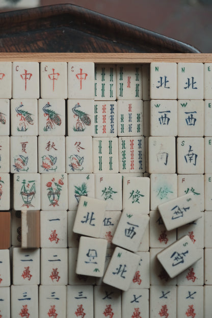 1960s Hand-Carved Eight-Flower Bamboo-Backed Mahjong Set with North American Wooden Box
