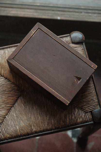 1960s Hand-Carved Bone-Inlaid Bamboo-Backed Sichuan-Style Mahjong Set with Wooden Box