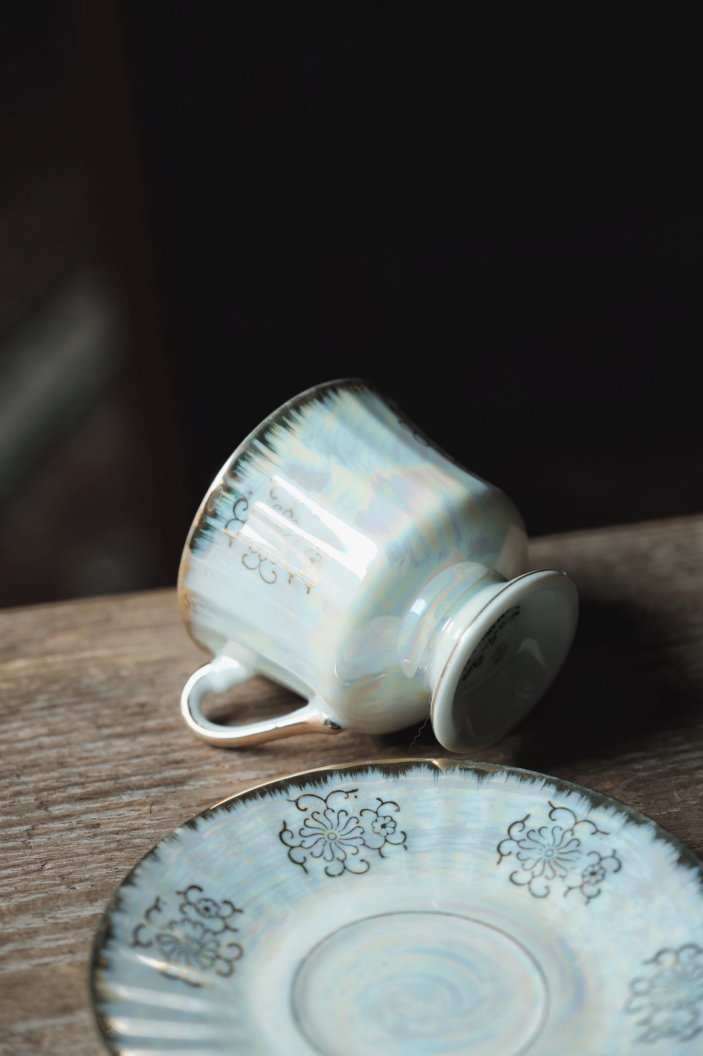 ($230)日本製·高足貝殼釉浮雕描金花茶紅茶杯(180ml)