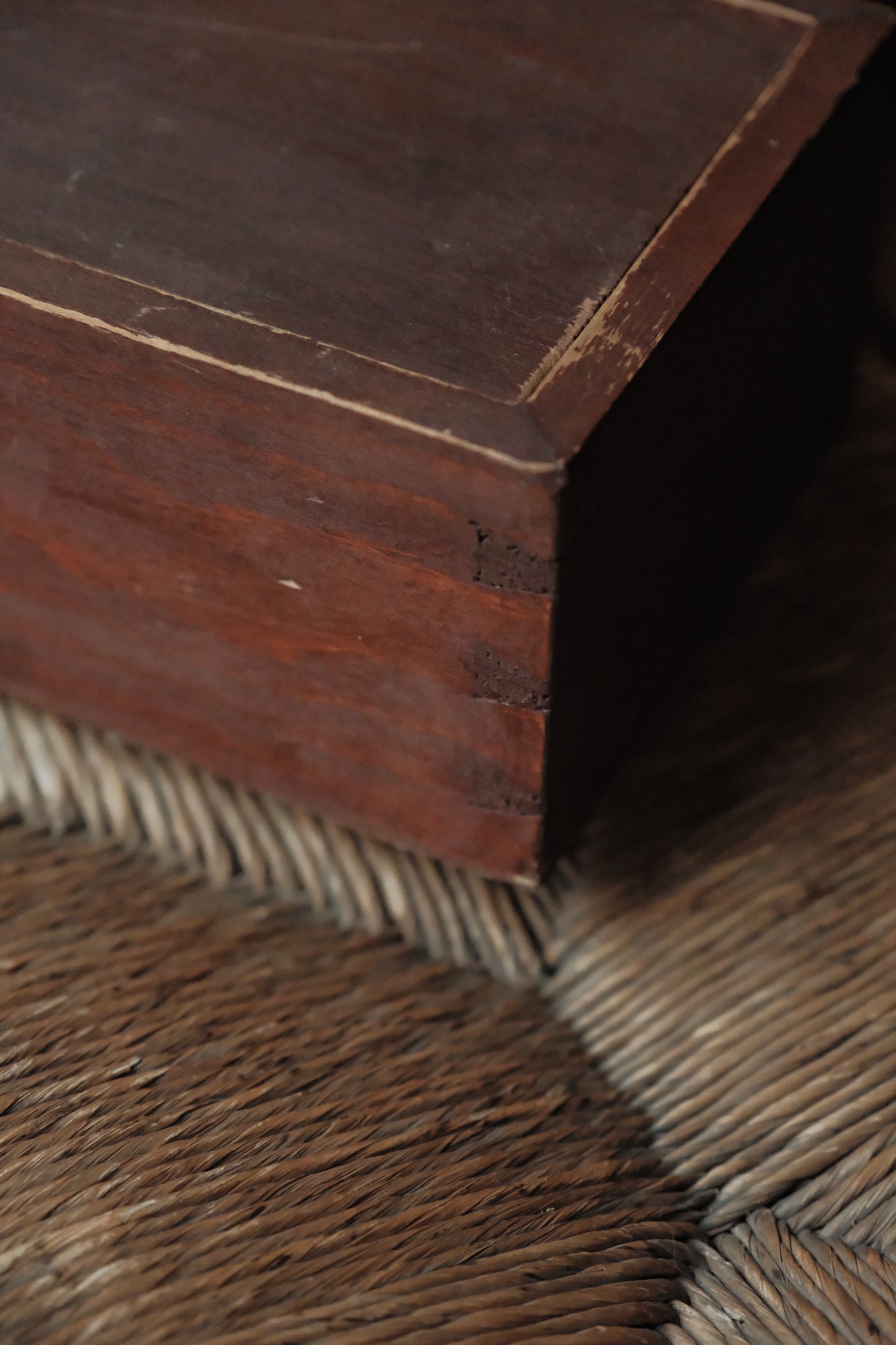 1960s Hand-Carved Bone-Inlaid Bamboo-Backed Sichuan-Style Mahjong Set with Wooden Box