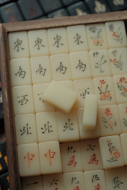 人手雕刻麻雀牌連入榫木盒