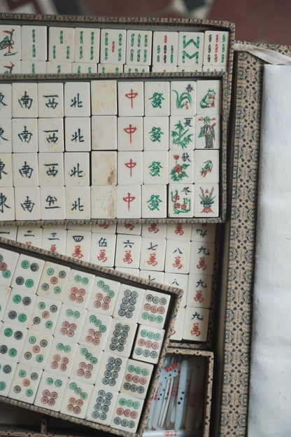 1970s Vintage Hand-Carved Bone-and-Bamboo Mahjong Set – Original Box