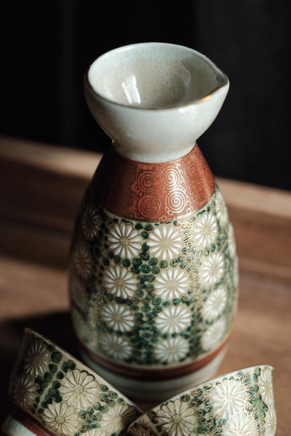 日本九谷燒手繪金彩菊驚點白粒清酒杯連酒瓶