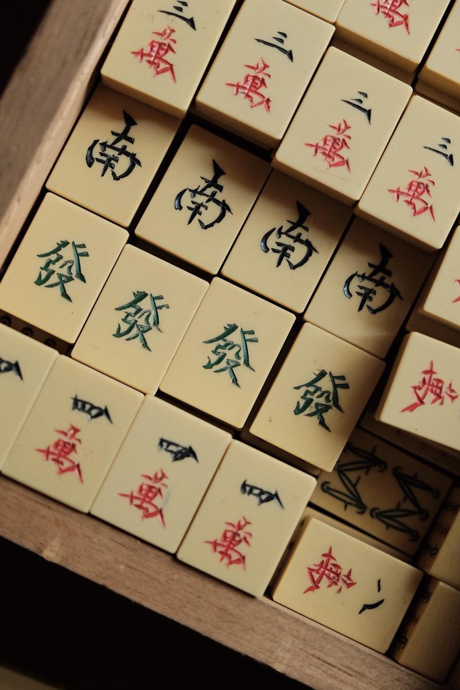 小型手雕刻麻雀連原木盒